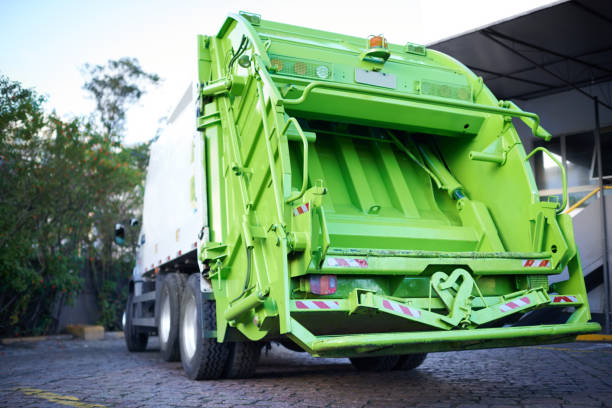 Best Construction Debris Removal  in St Francis, WI